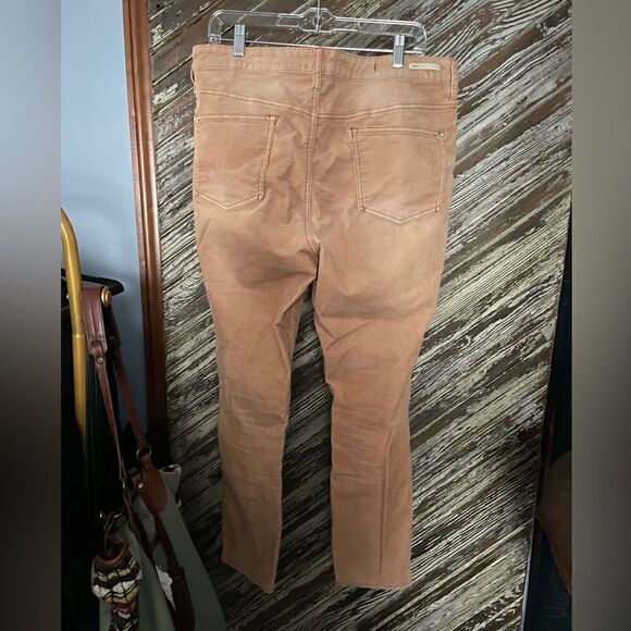 Pilcro & the Letterpress high rise script corduroy pants - Picture 6 of 6